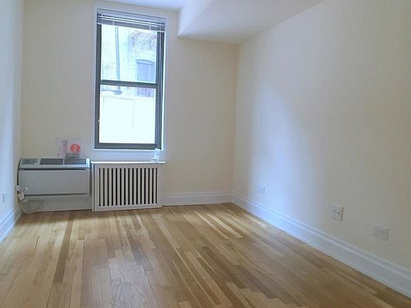4th image of 305 W 13th St APT 1L