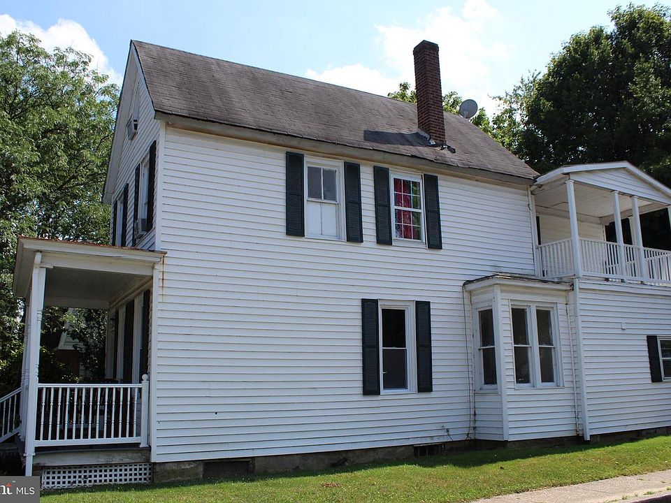 2nd image of 350 N Governors Ave