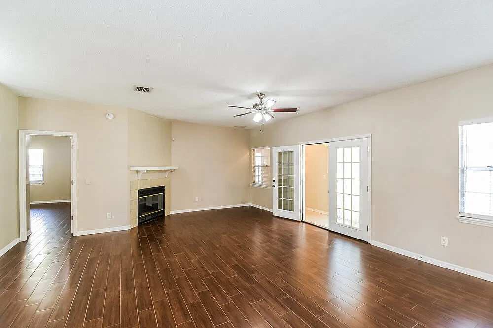 3 bed, 2.0 bath, 1792 sqft, $1,970 — Photo 4