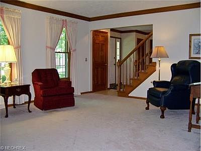 3rd image of 4066 Sunset Dr