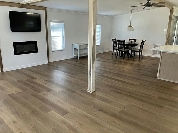 3rd image of 26405 Lexington Dr #201