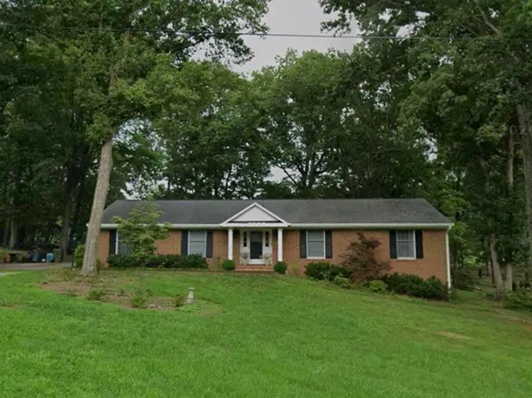 3010 Links Manor Dr, Salem, VA 24153