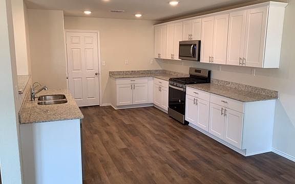 2nd image of 7329 Yucca St