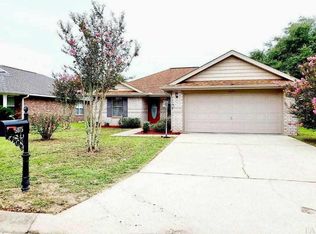 5075 Covington Dr, Pace, FL 32571