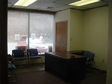5th image of 550 National Pike W