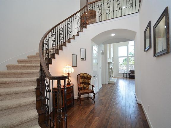 5th image of 25715 Oakton Springs Dr