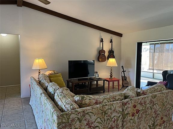 4th image of 5821 Linden Ln