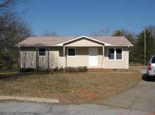 117 Padgett Ct, Wellford, SC 29385