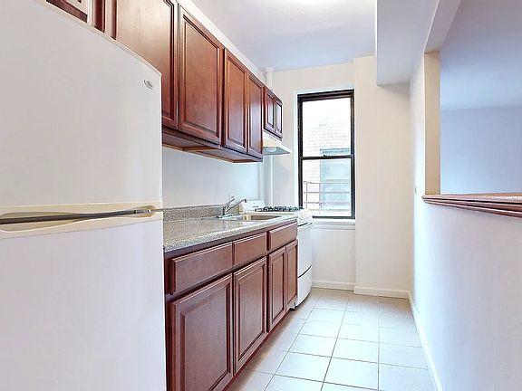 4th image of 711 W End Ave APT 7HN