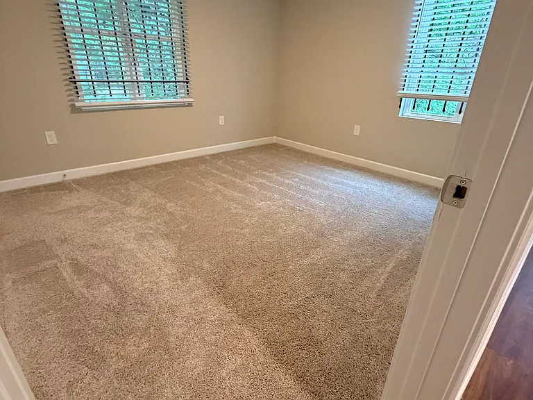 1104 Oak Knoll Ter SE — Photo 7