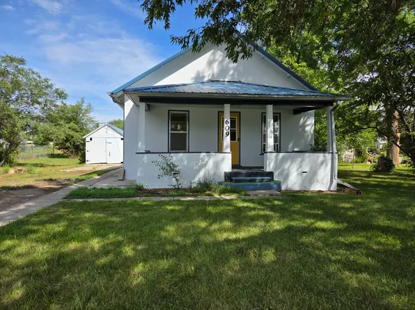 609 N Spruce St, Gordon, NE 69343