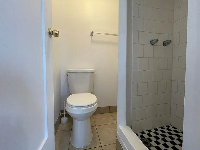 1095 Saint Louis Ave #H — Photo 17