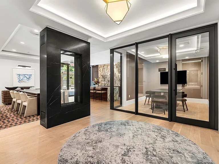 100 Linden St #203 — Photo 25