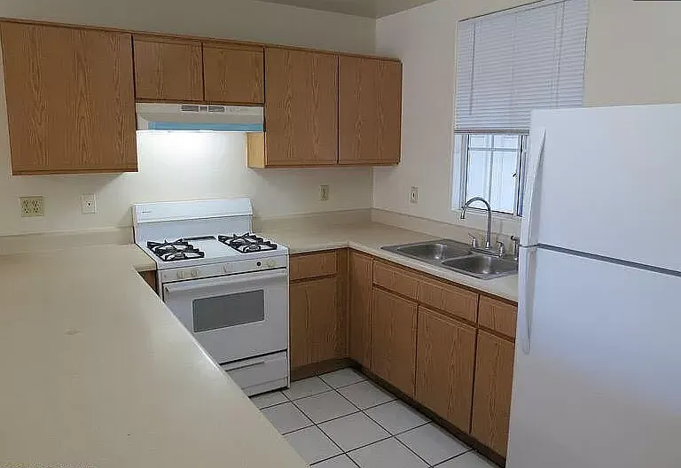 2645 N Dodge Blvd #3 — Photo 4