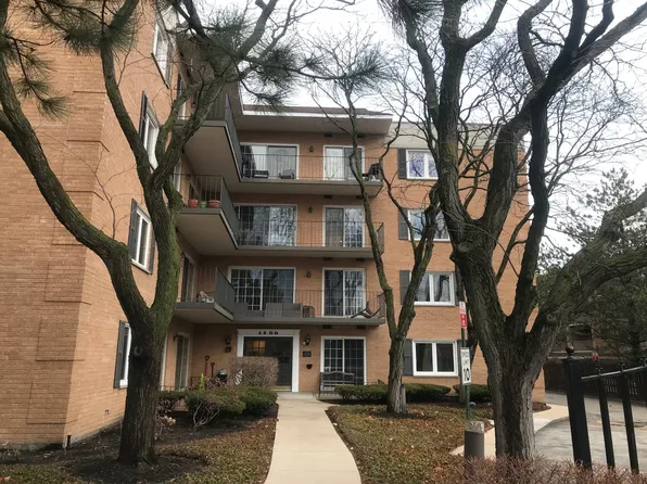 3500 Church St APT 106, Evanston, IL 60203