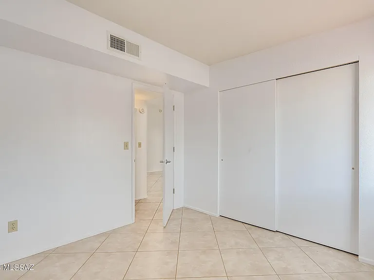 4461 E Bullrush Ln — Photo 11