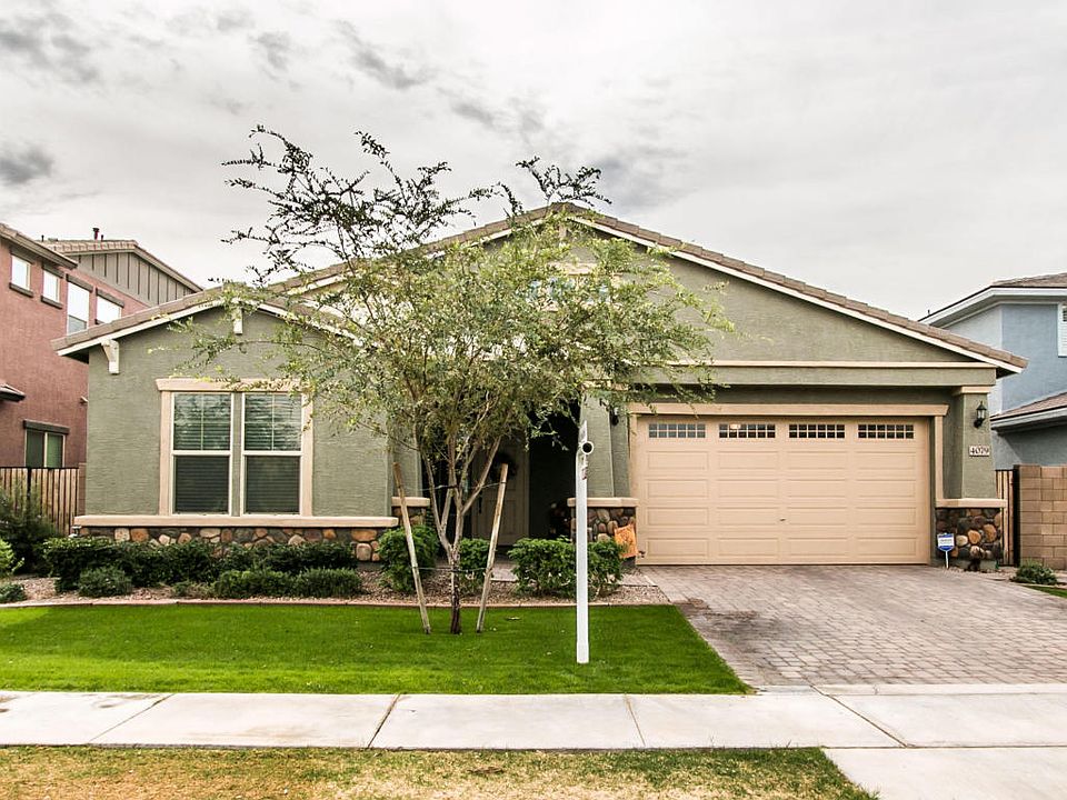 1st image of 4079 E Comstock Dr