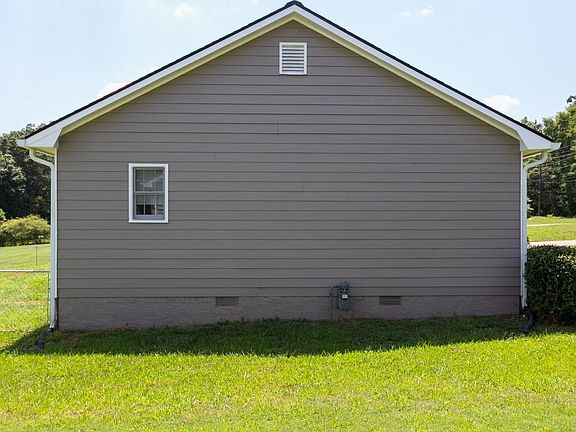 5th image of 374 McGiboney Rd