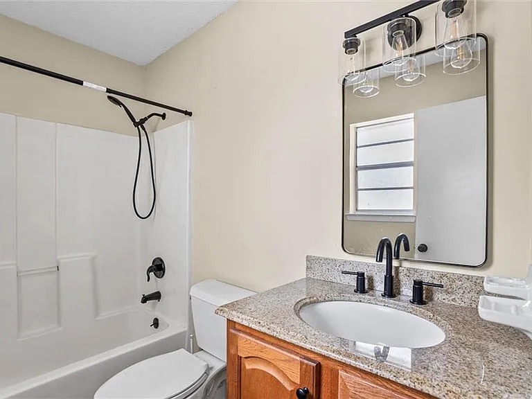 5417 Quail Run E — Photo 12