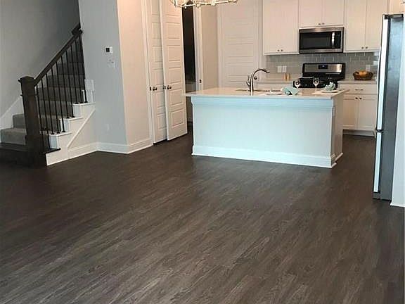 2nd image of 299 Ferndale St