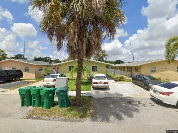 205 NW 11th Ave APT 1