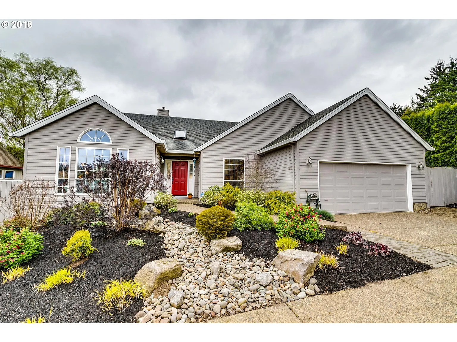 7658 SW Skyhar Dr photo 1