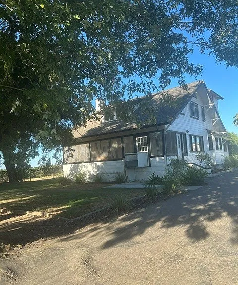 N Lower Sacramento Rd — Photo 19
