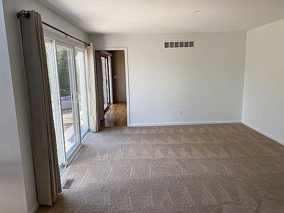 4th image of 20536 Ellen Dr