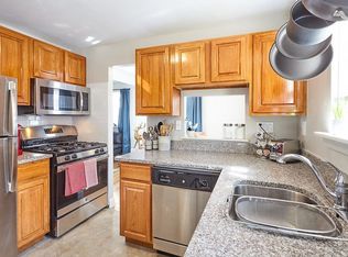 89 Salmon Brook Dr, Glastonbury, CT 06033