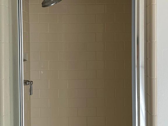 4th image of 1129 17th St