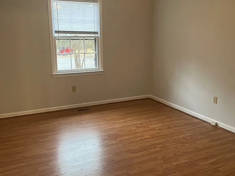 195 Woodberry Ct — Photo 8