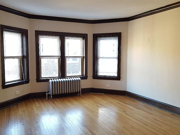 3rd image of 47 South Blvd APT 3S