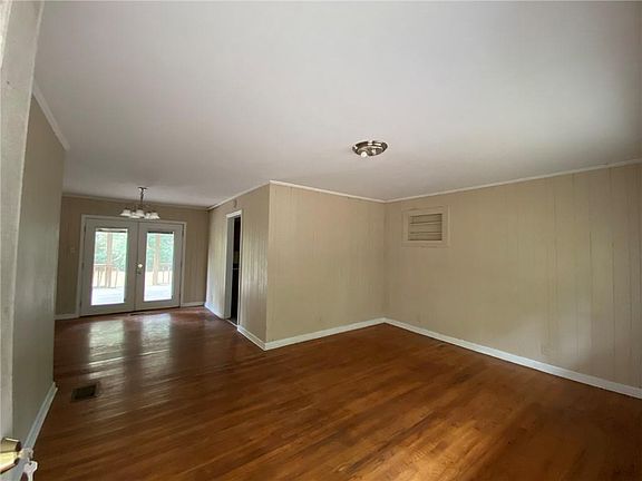 4th image of 2001 Ostrom Dr