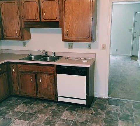 4th image of 370 Peabody Dr APT 3