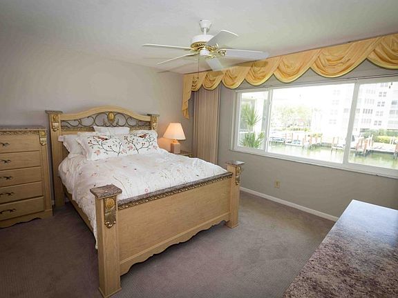 5th image of 860 Panama Ct Unit 203