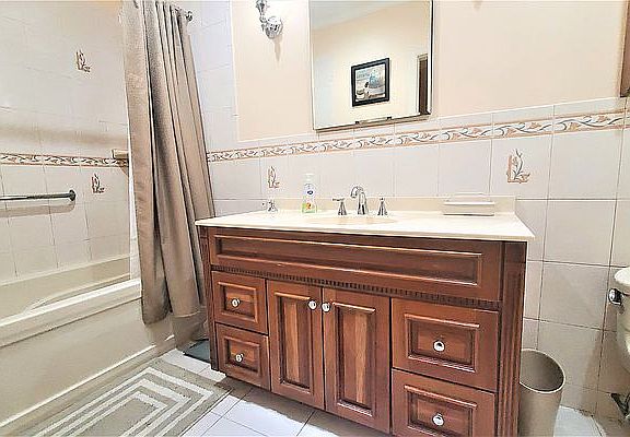 5th image of 293 New York Ave #2