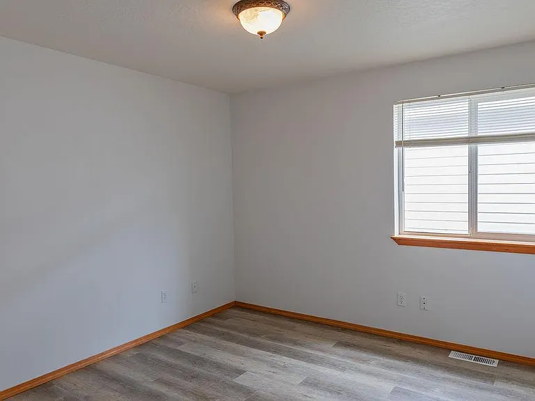 1510 N Madson Ln — Photo 9