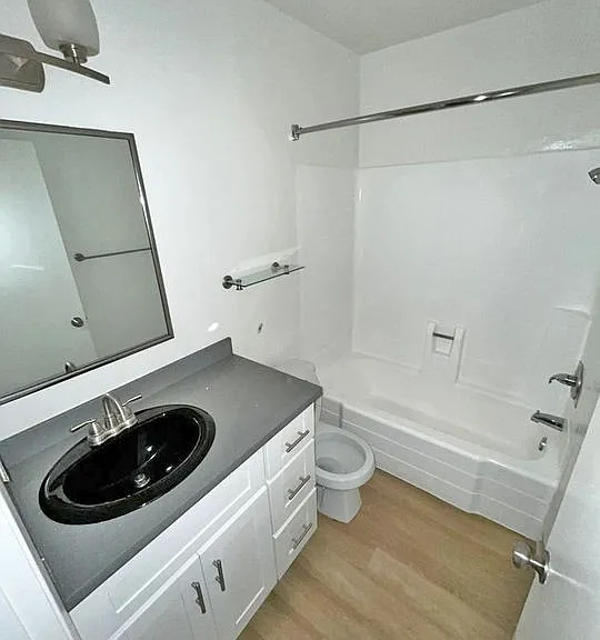 1402 Arizona Ave #9 — Photo 9