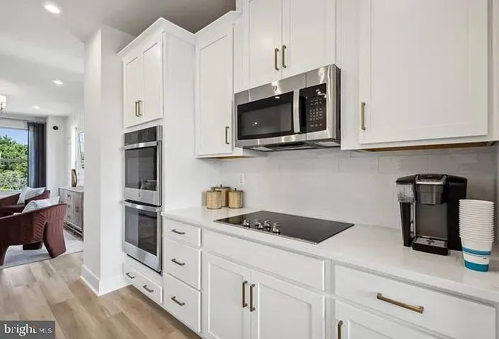 2111 Acadia Rd — Photo 5