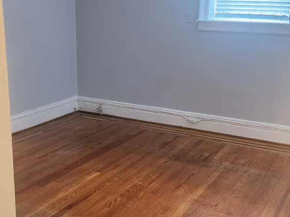 179 Manhattan Avenue image 1 of 19