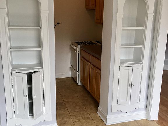 4th image of 2351 W Wilson Ave #208
