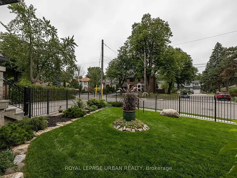 70 Parkview Hill Cres — Photo 5