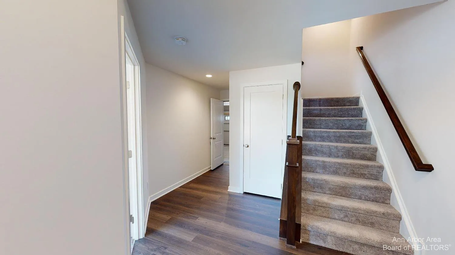 4 bed, 3.5 bath, 2186 sqft, $3,600 — Photo 3