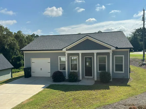 18 Julious Dr, Toccoa, GA 30577