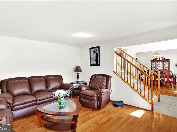 4th image of 72 Sawgrass Dr