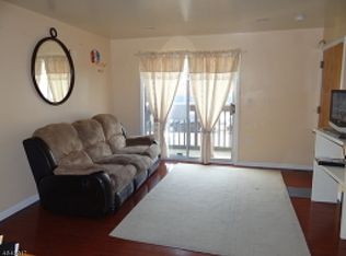 402 S 5th St #2, Elizabeth, NJ 07206