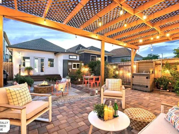 2010 Filbert St, Oakland, CA 94607