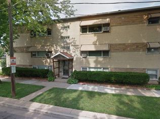7122 W Windsor Ave APT 2S, Berwyn, IL 60402
