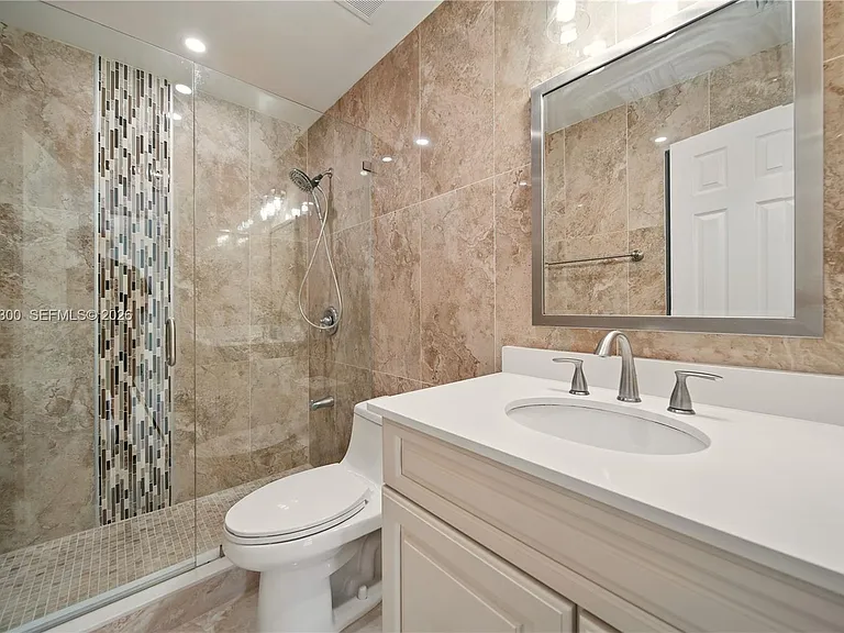 5202 NW 187th St — Photo 12