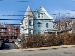 92 Clark Ave, Chelsea, MA 02150